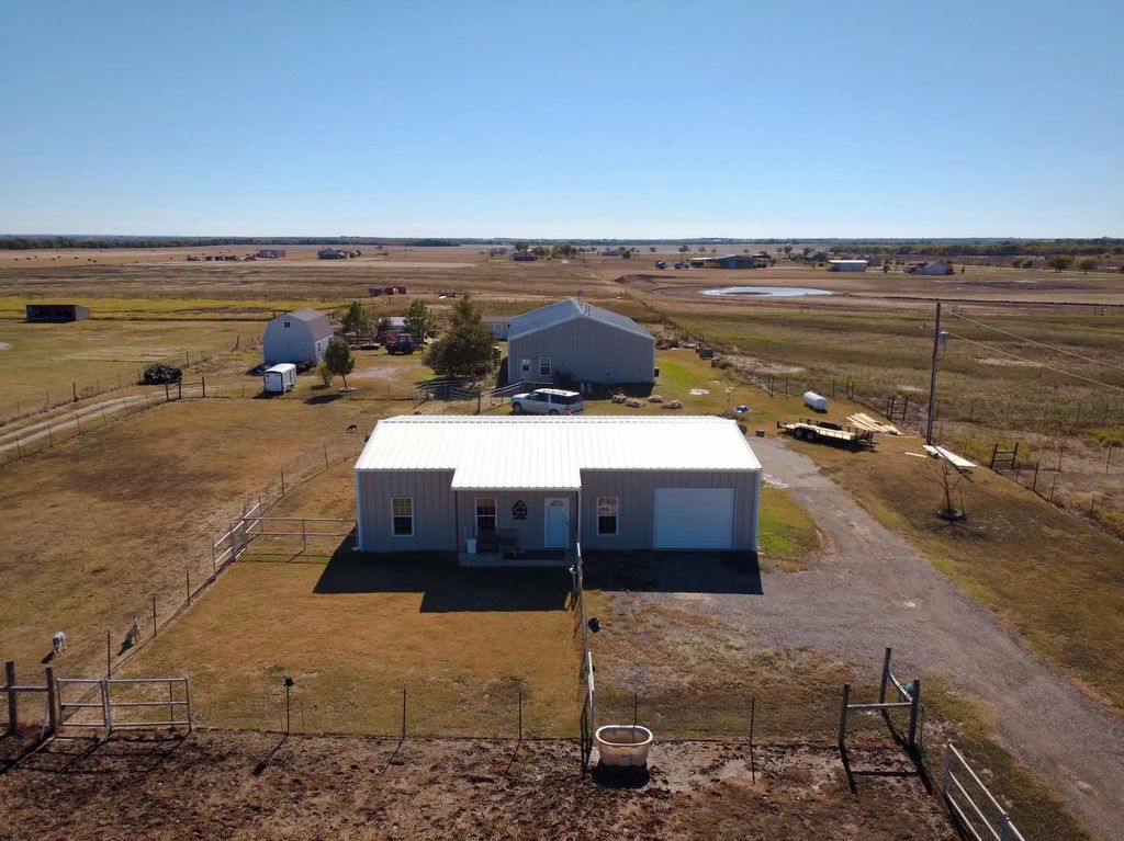 3300 Airport Road, Tioga