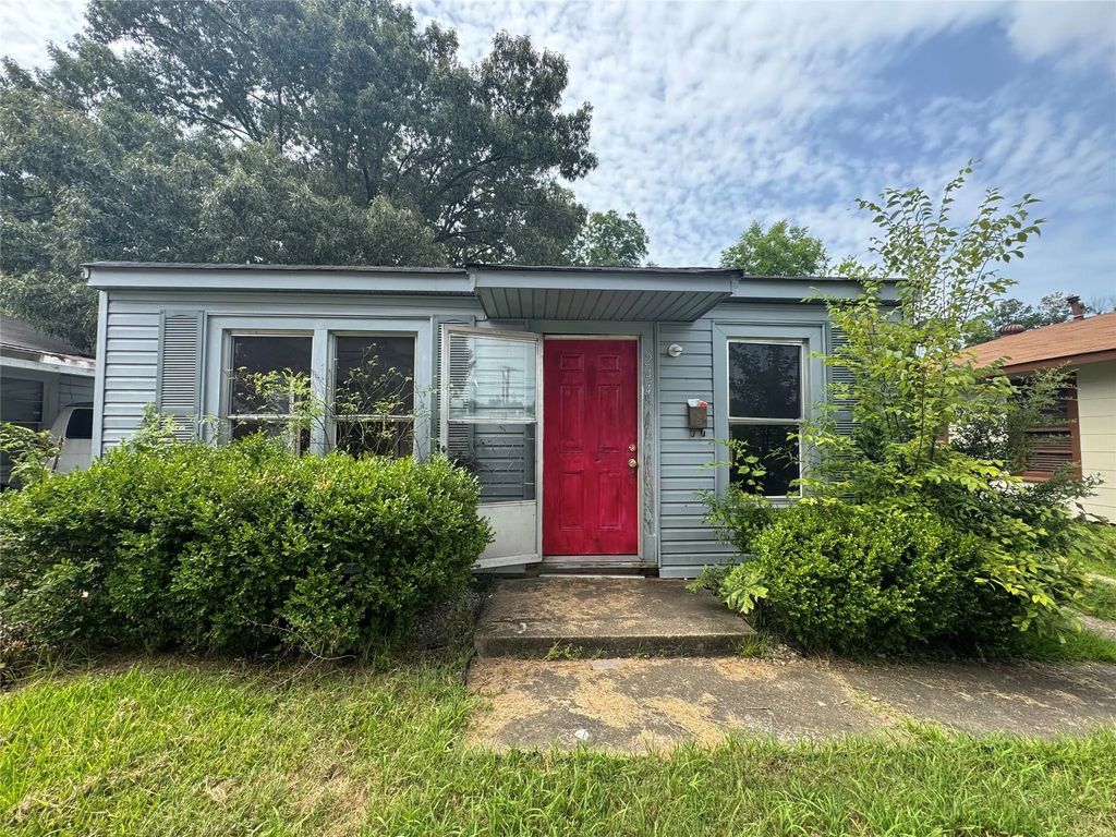 2449 Midway Street, Shreveport