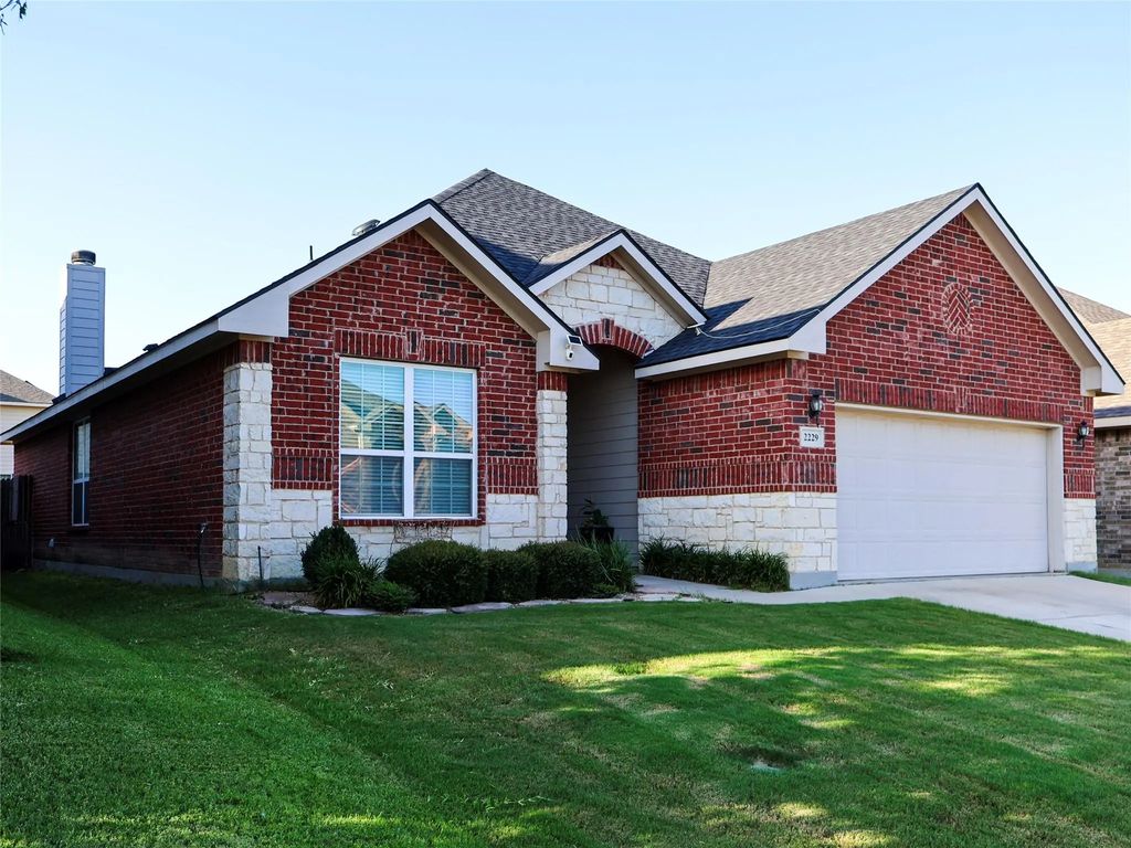 2229 Loreto Drive, Fort Worth