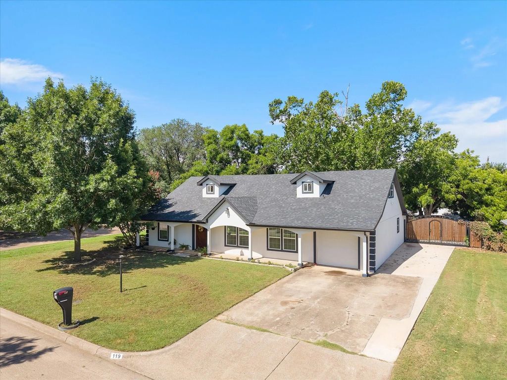 119 N Willow Street, Mansfield