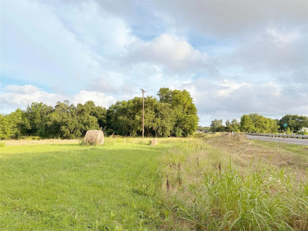 8085 Fm 36 S, Quinlan