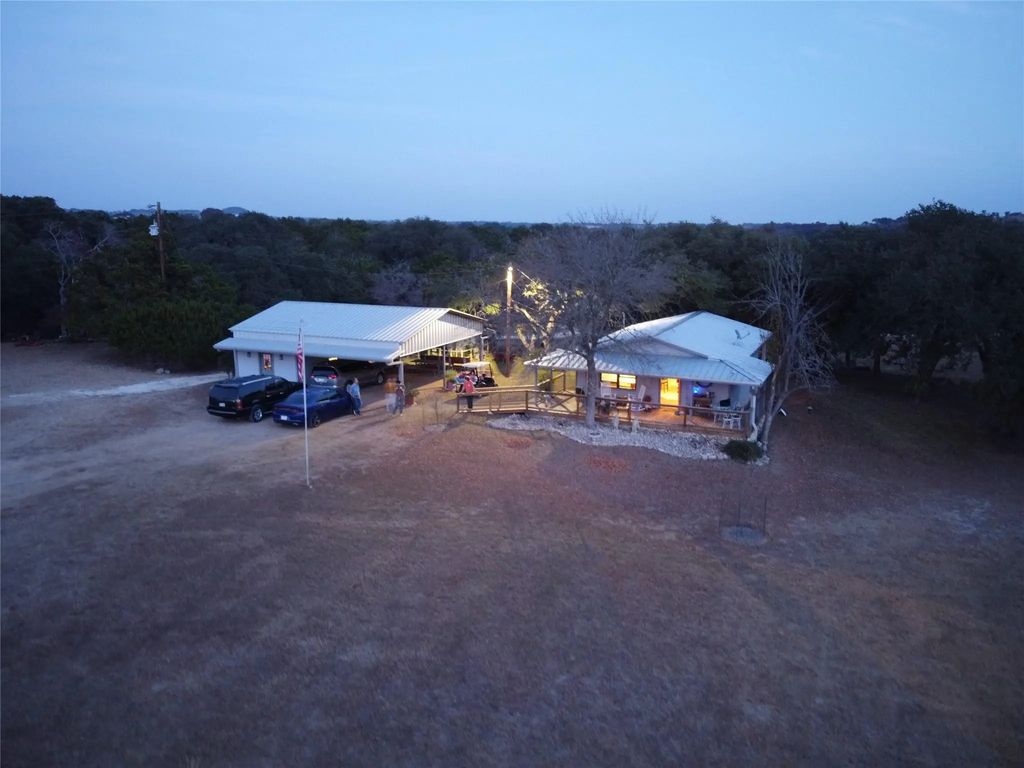 515 Big Creek Road, Blanco