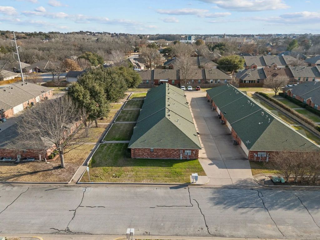 952 Austin Court, Weatherford