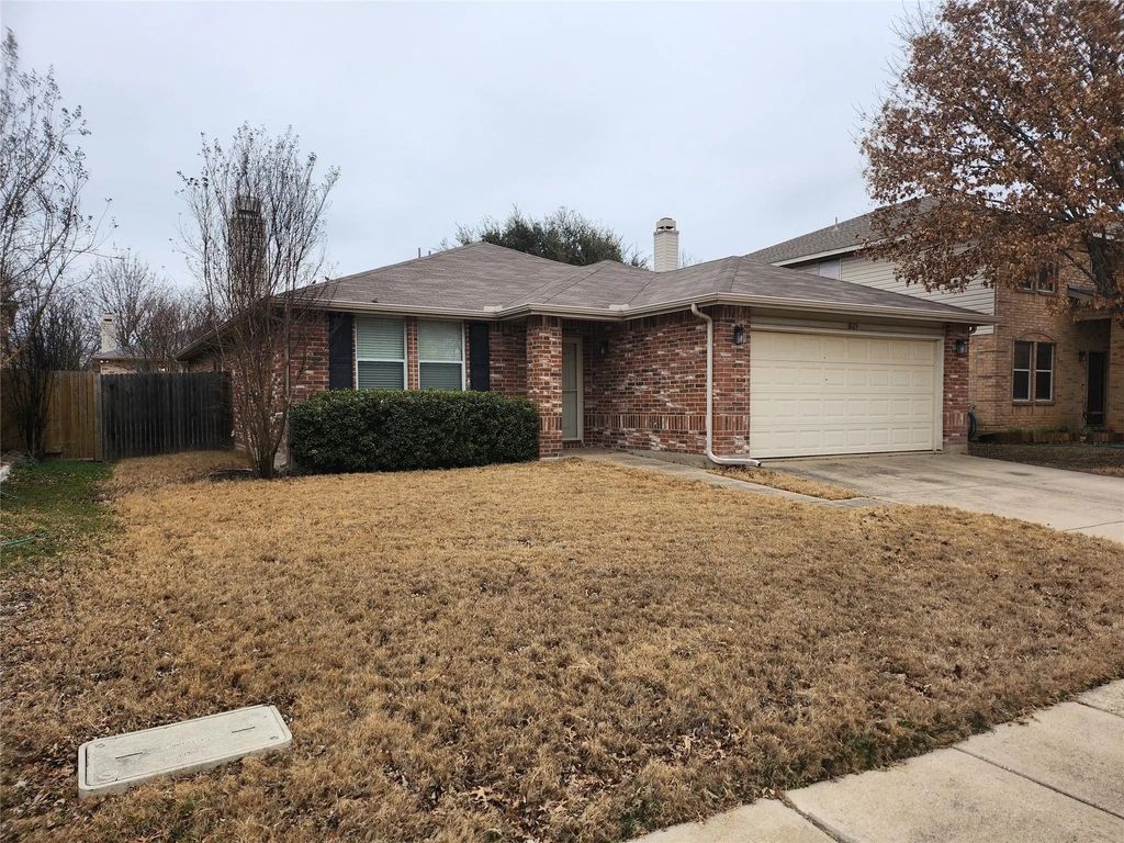 1825 Riverchase Lane, Fort Worth