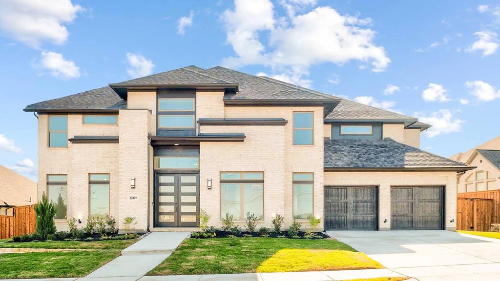 10449 Gray Hills Drive, Fort Worth