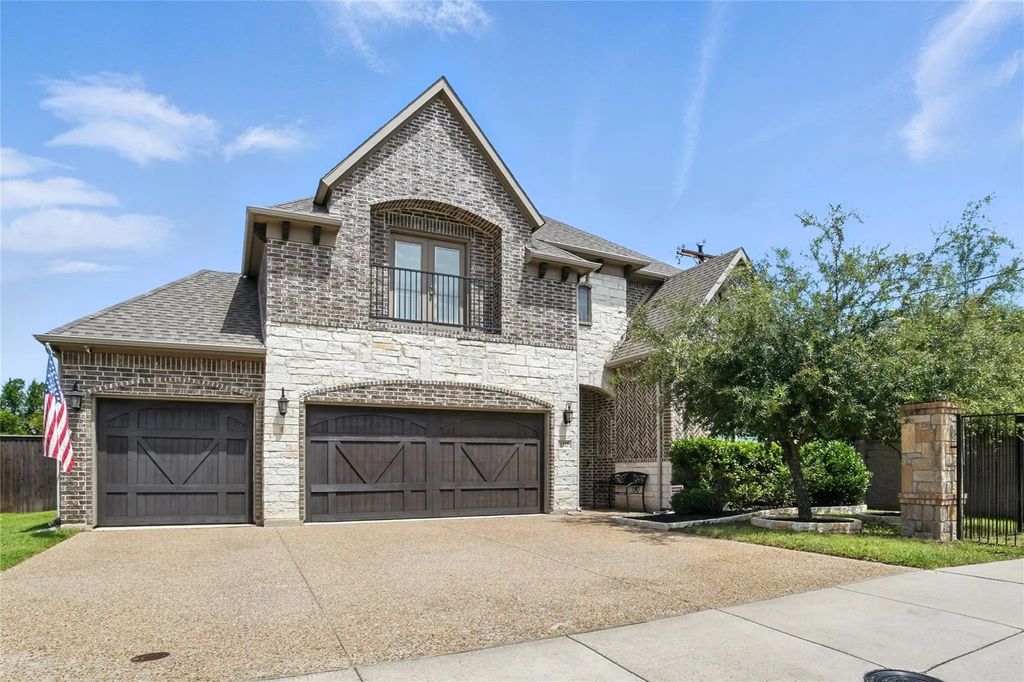 1527 Trowbridge Circle, Rockwall