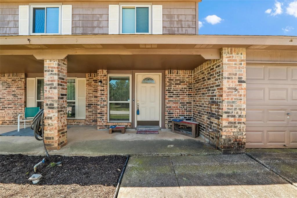 4128 Staghorn Circle S, Fort Worth