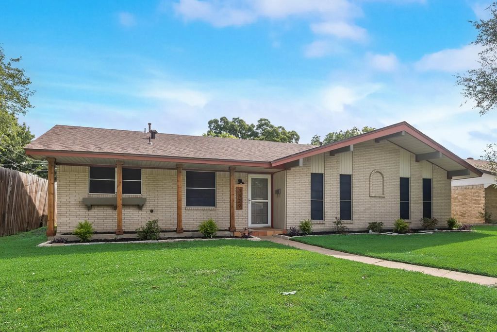 3329 Eastbrook Drive, Mesquite