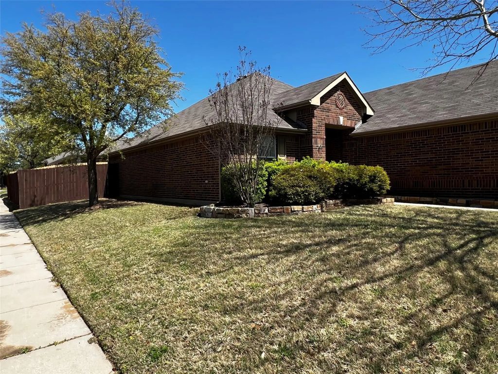 1801 Caney Creek Drive, Little Elm