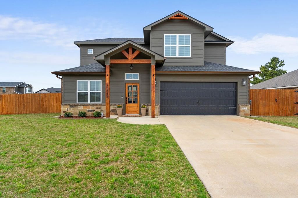 15365 Spring Oaks Drive, Lindale