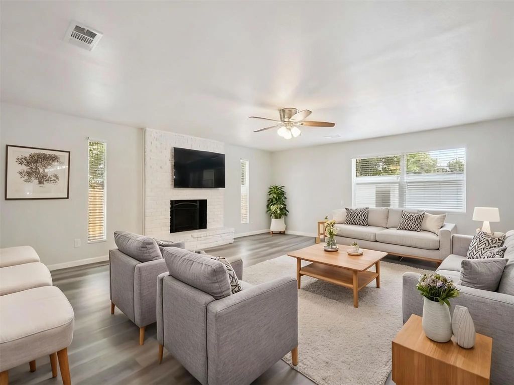 6342 Silvery Moon Drive, Dallas