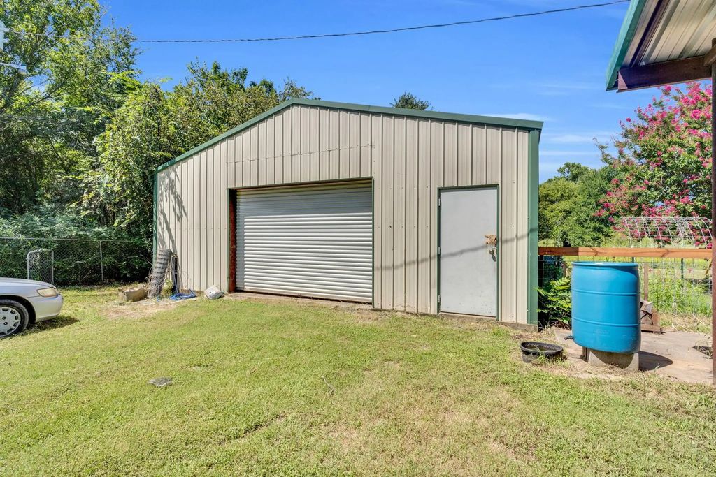 3508 County Road 423, Cleburne