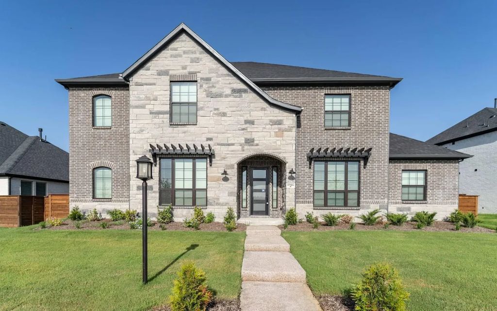 1916 Casting Ridge, Mesquite