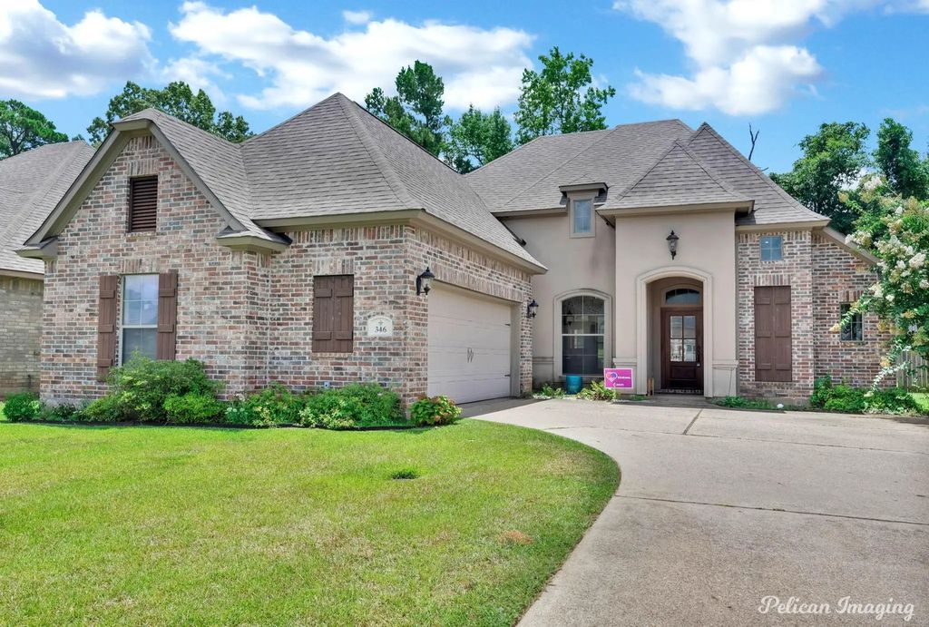 346 Wood Springs, Haughton