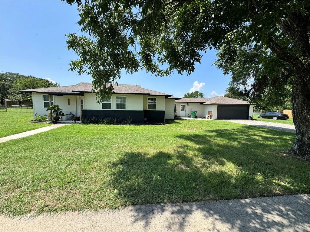 409 Mockingbird Lane, Chico