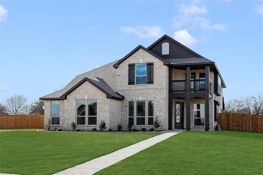 683 Crystal Lake Lane, Red Oak