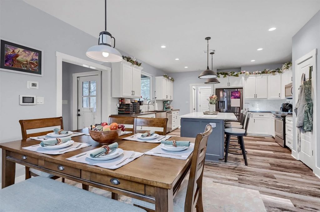516 Carneros Drive, Sherman