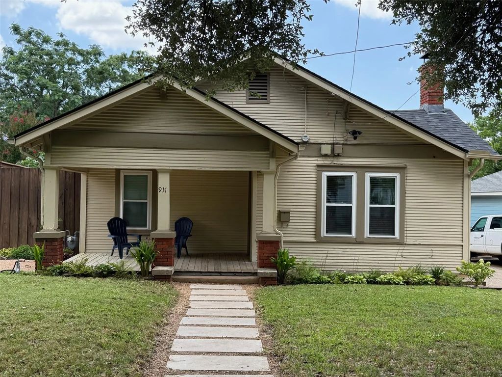 911 N Montclair Avenue, Dallas