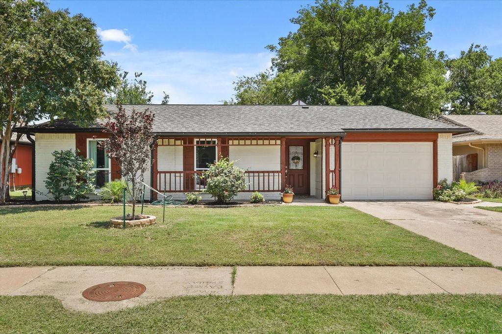 5228 Dunson Drive, Haltom City