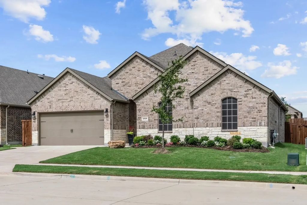 2916 Crossbow Lane, Celina