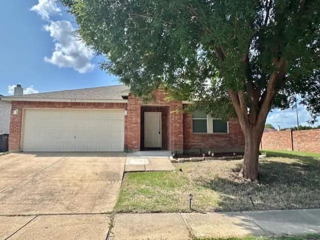 519 Travis Ranch Trail, Arlington