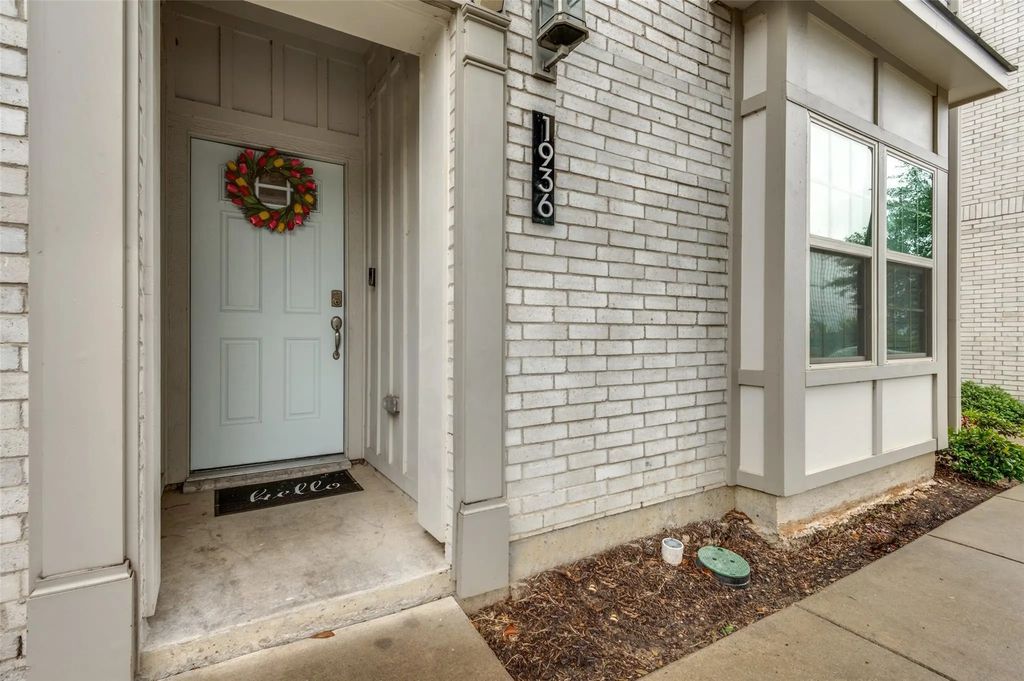 1936 Chieftain Lane, Arlington