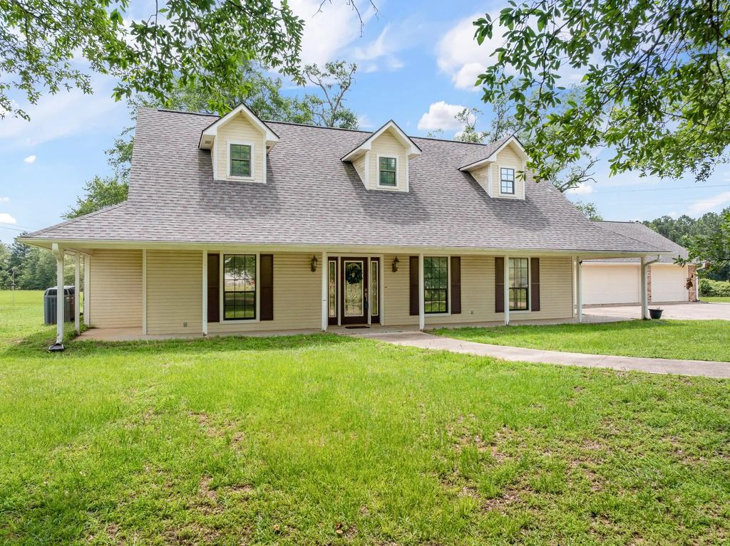 11822 County Road 283 E, Whitehouse