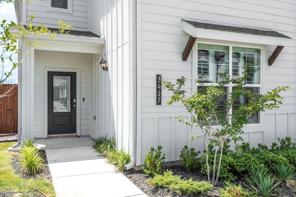3417 Lake District Lane, Fort Worth