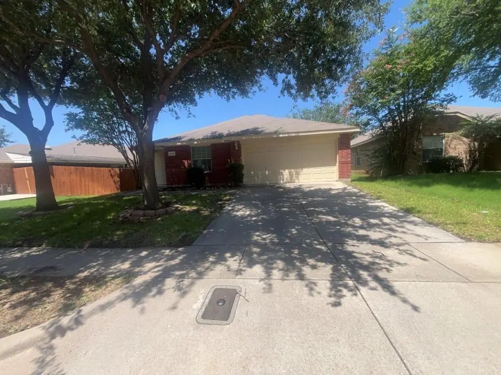 8509 Hawks Nest Drive, Fort Worth
