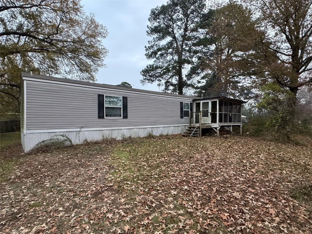 949 C C Sandidge Road, Elm Grove