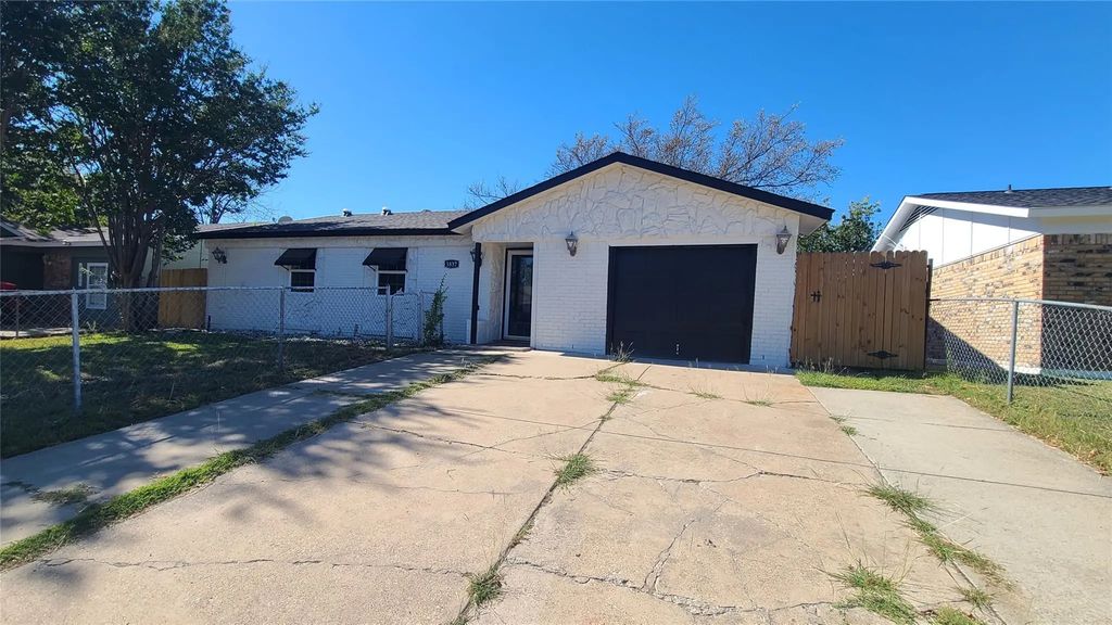 3837 Ambassador Way, Balch Springs