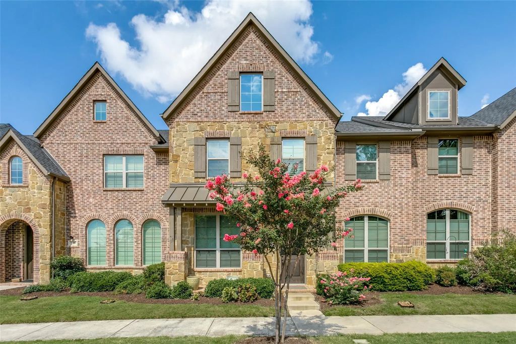 213 Venice Avenue, Flower Mound