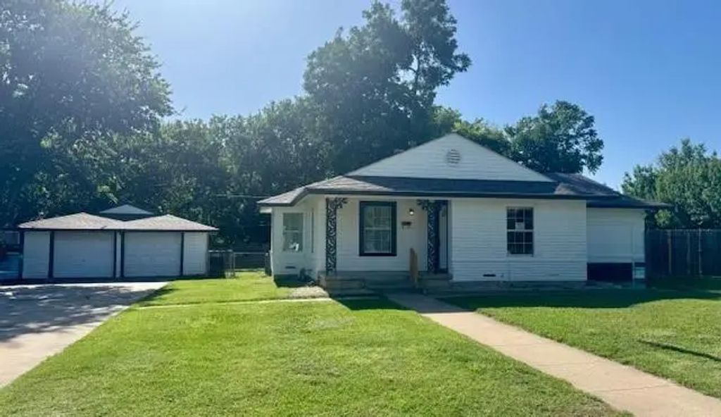 4900 Penrose Avenue, Fort Worth