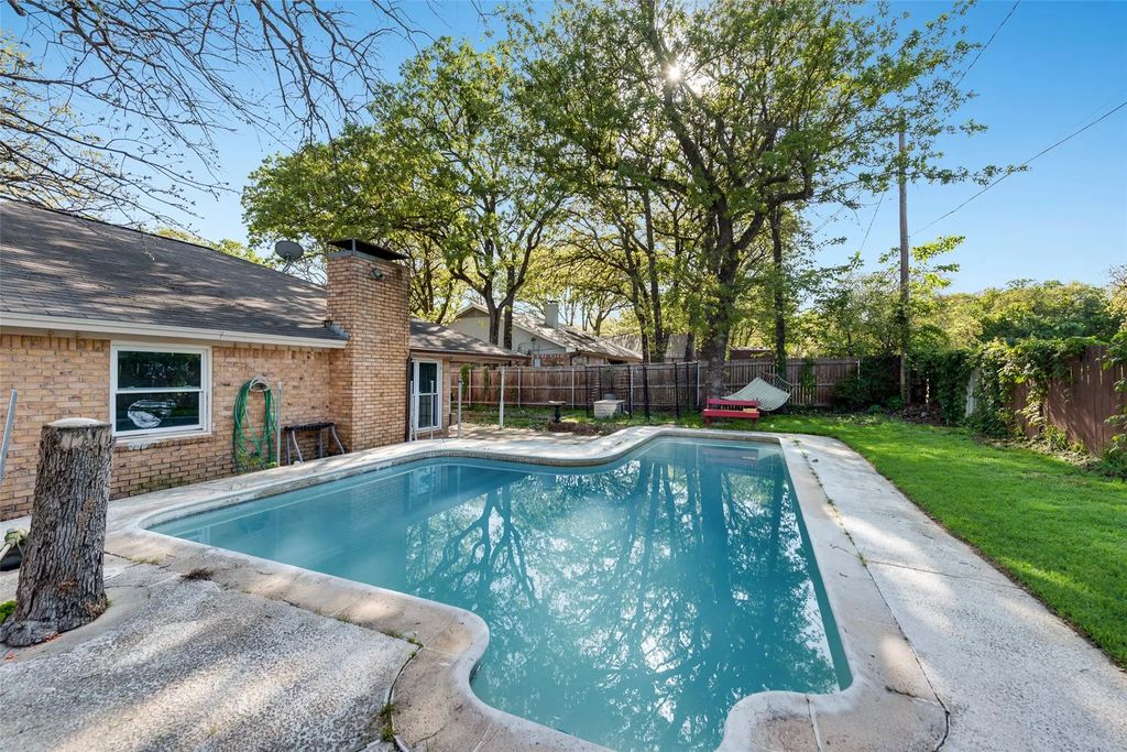 1117 Lake Ridge Drive, Azle