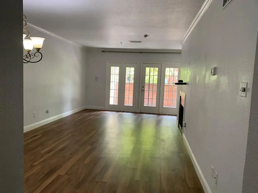 4510 Druid Lane 105, Dallas