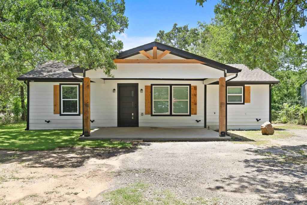 2737 Jills Drive, Balch Springs