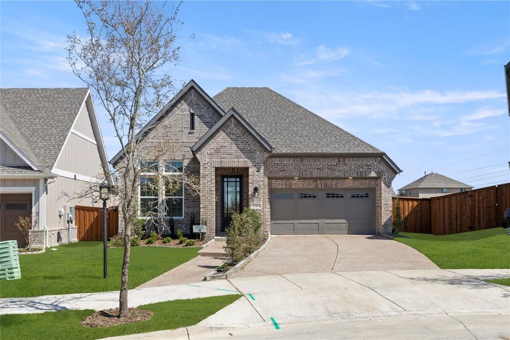 1341 Charlies, Wylie