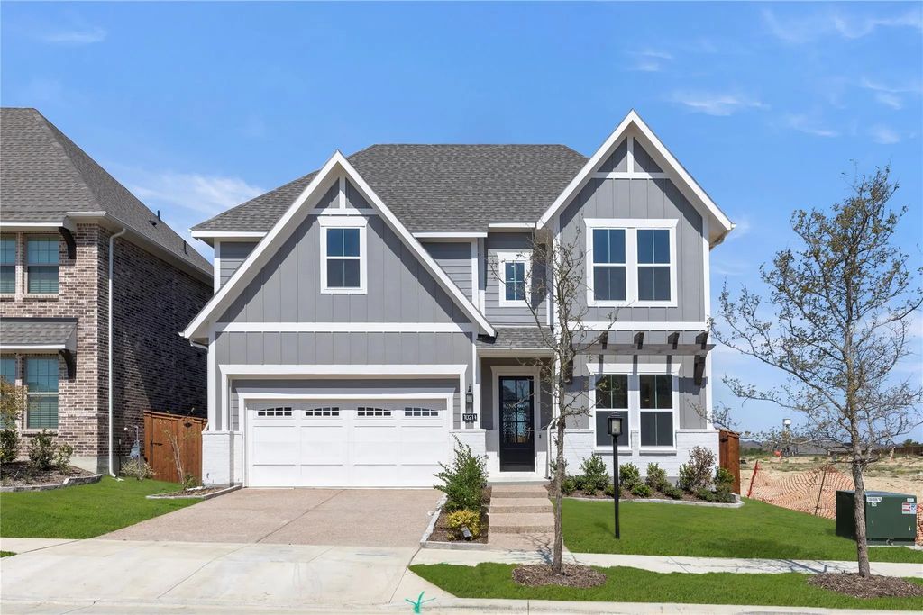 1021 Golden Galaxy, Wylie