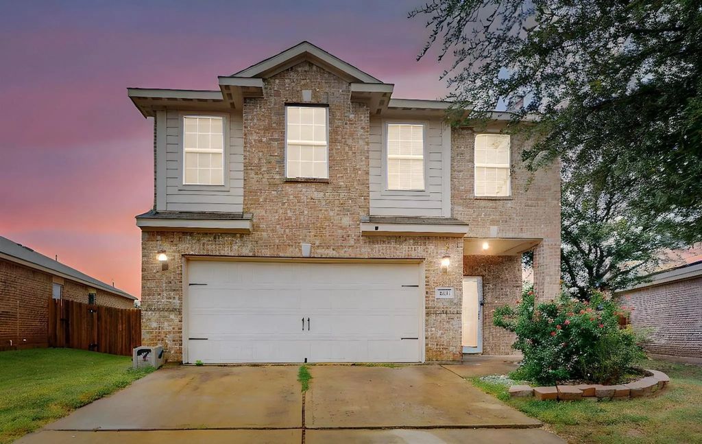 6216 White Jade Drive, Fort Worth