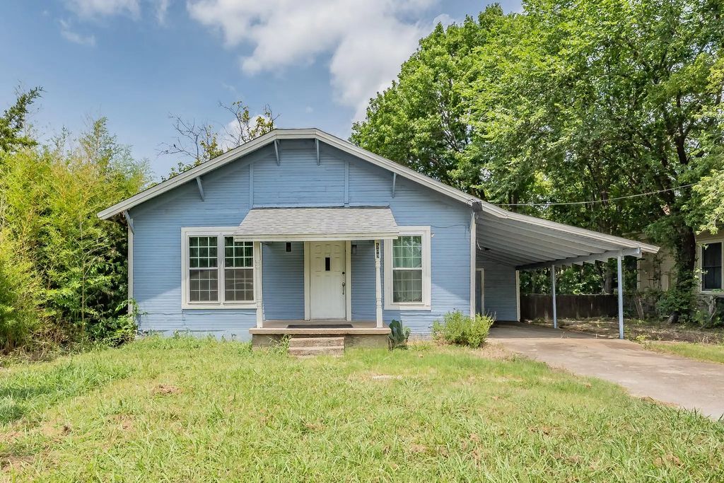 509 Marshall Street, Sanger