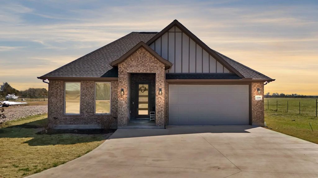 3259 County Road 4301, Greenville