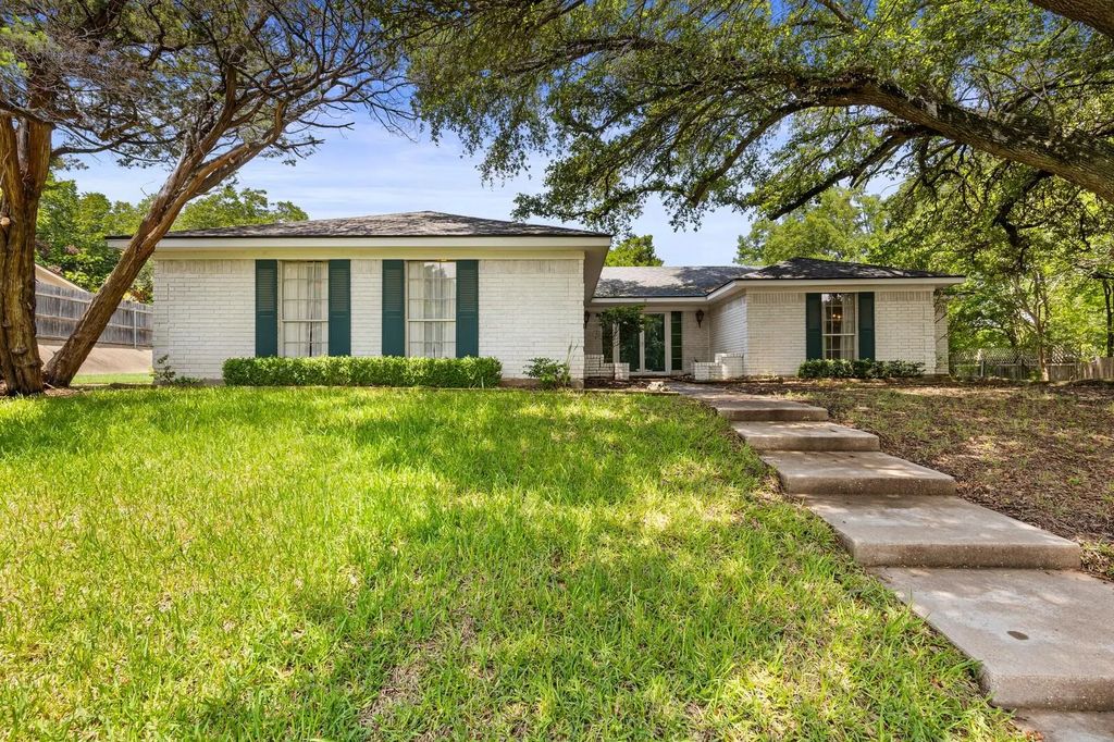 5407 Valley View, Waco