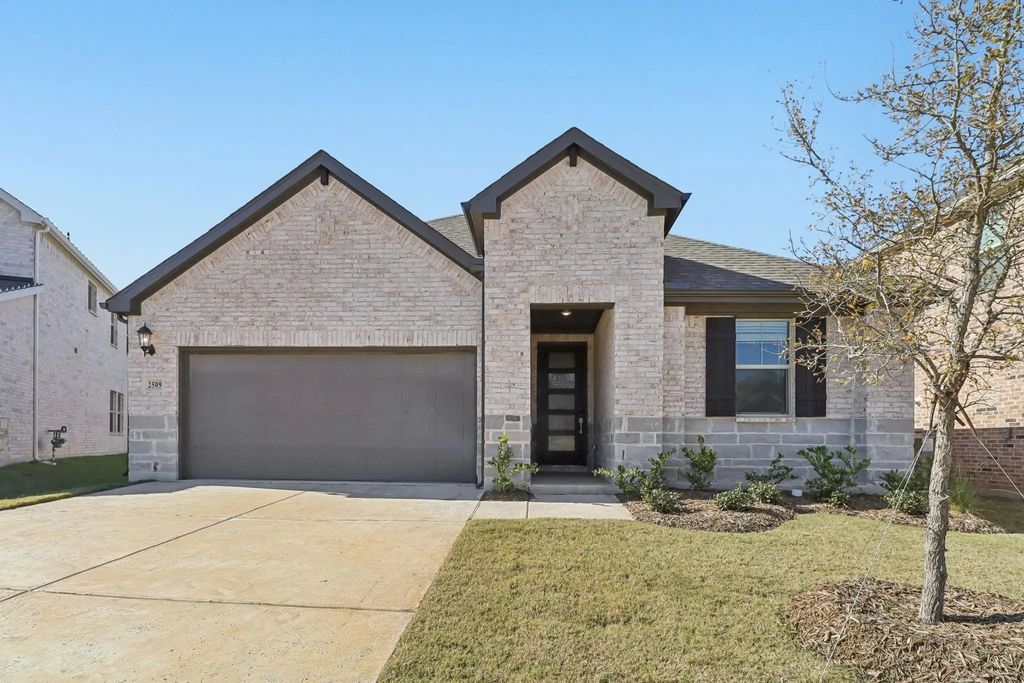 2509 Flatiron Drive, Corinth