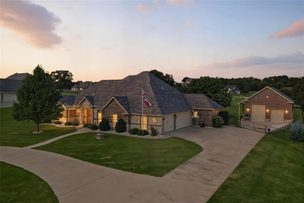 150 Ellis Spring Drive, Weatherford
