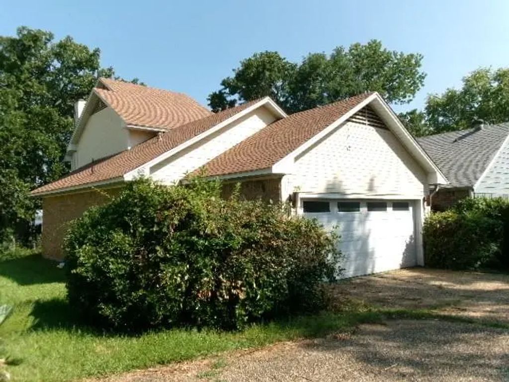 5639 S Lakeshore Drive, Shreveport