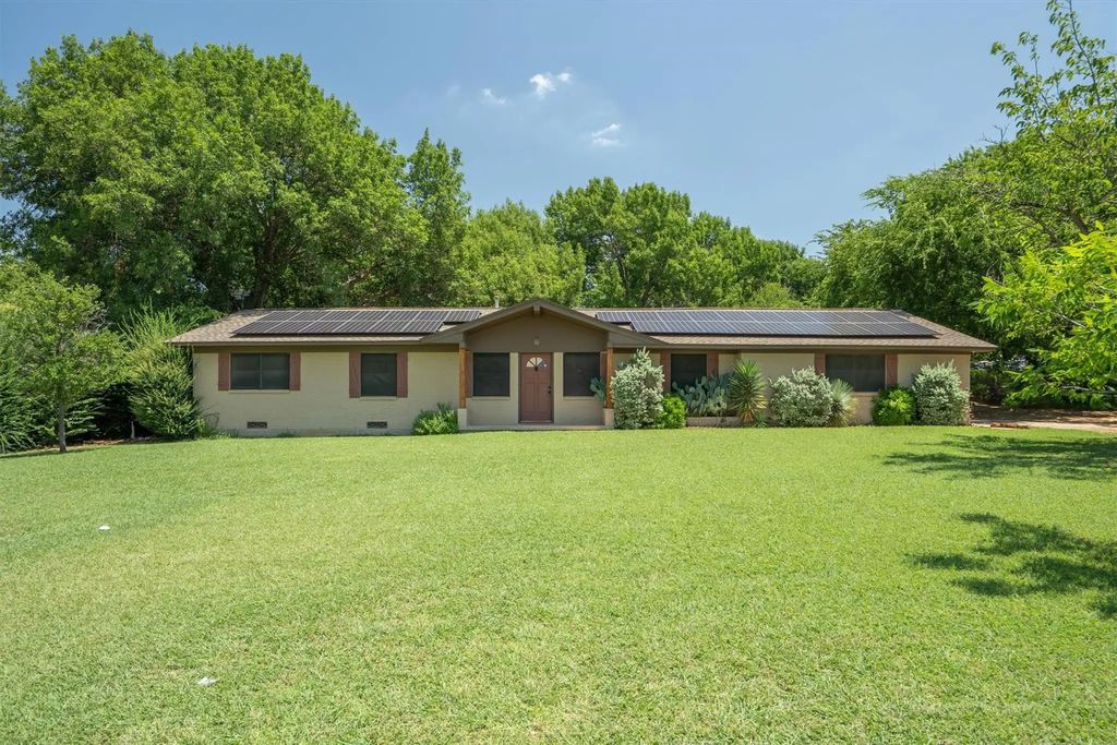 3720 N Elm Street, Denton
