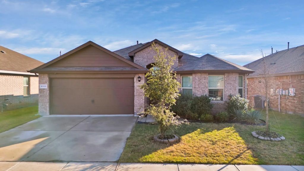 6133 General Store Way, Fort Worth