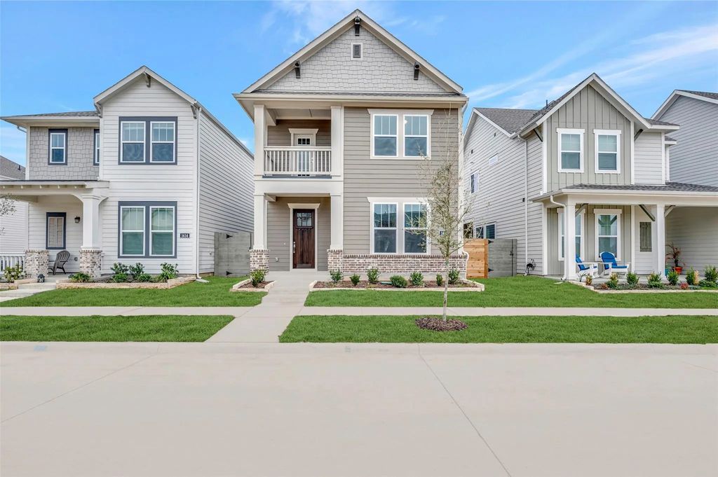 1410 Roundup Way, Argyle
