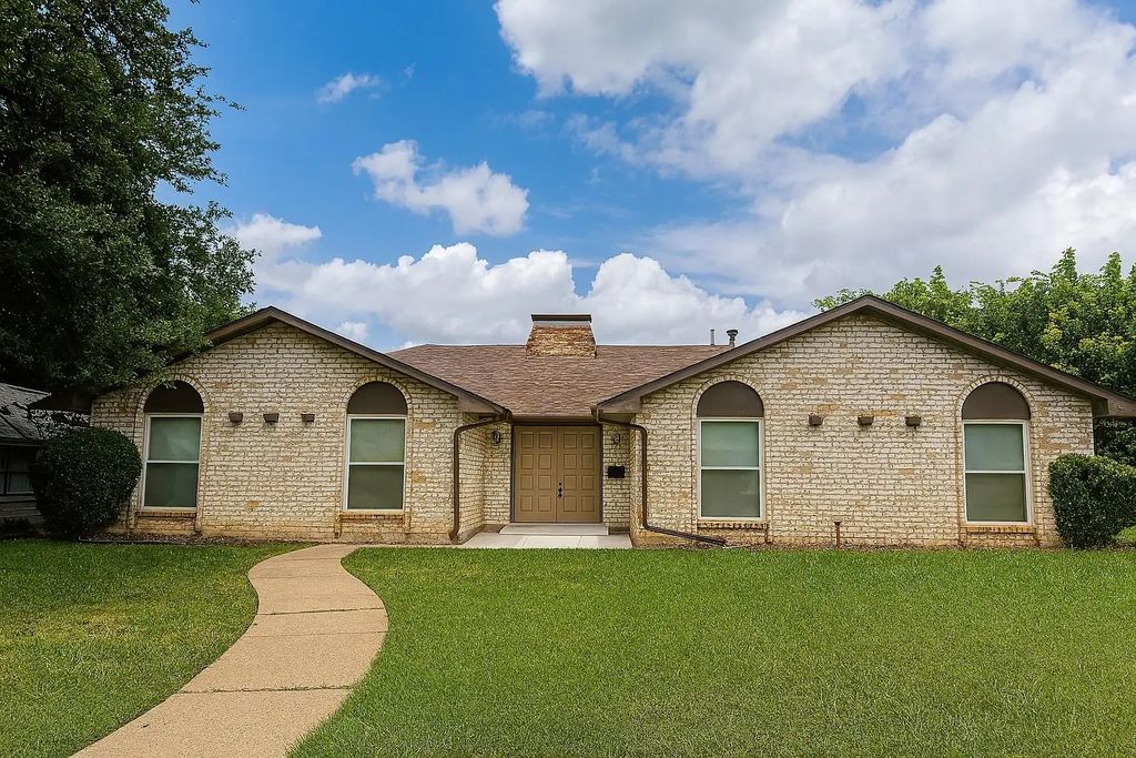 3155 Darvany Drive, Dallas