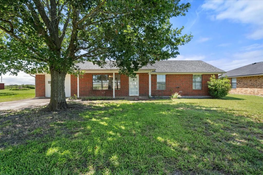 2038 Forreston Road, Waxahachie